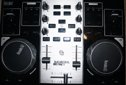 Table de mixage Hercules